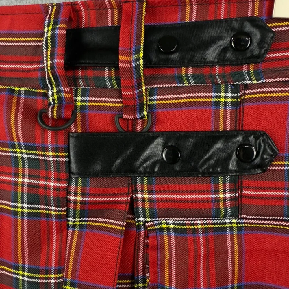 Red Plaid Utility Kilt-Style Mini Skirt, Belted + Snap Pockets, Large - Picture 4 of 9